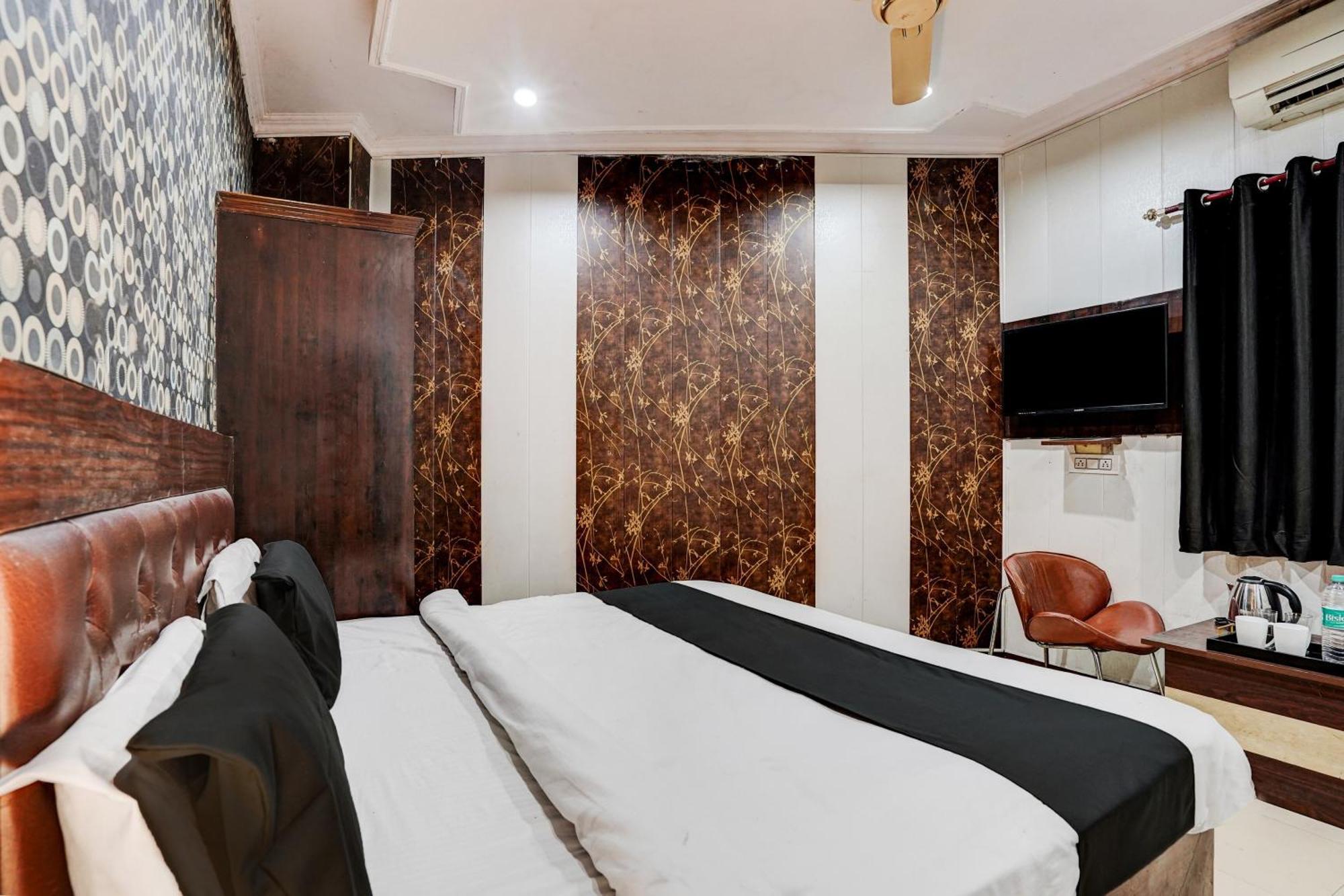 Super Hotel O Bg Hotel Faridábád Kültér fotó